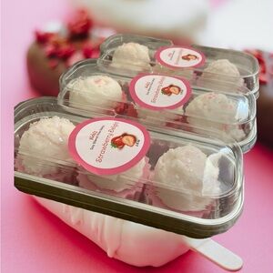 Strawberry Delight Cupcake